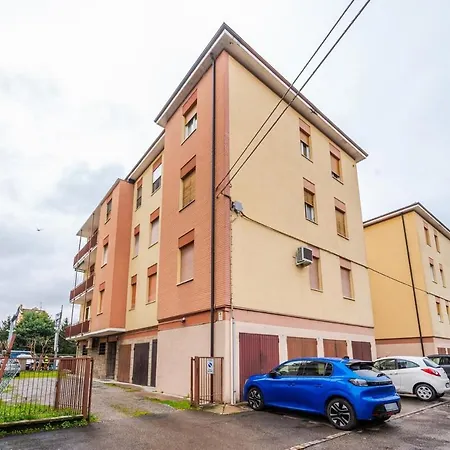 Lägenhet Smart Near Policlinico & Center Modena