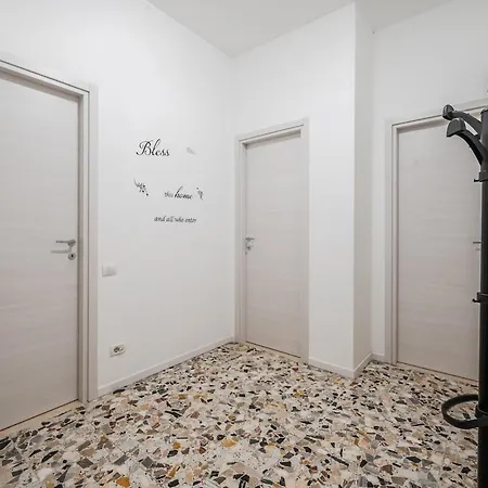 Smart Near Policlinico & Center アパート モデナ