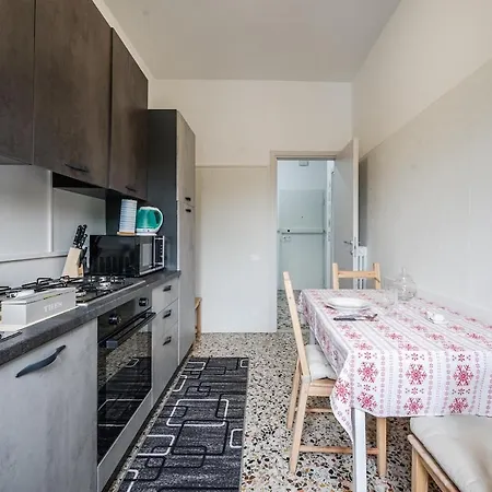Apartment Smart Near Policlinico & Center Modena
