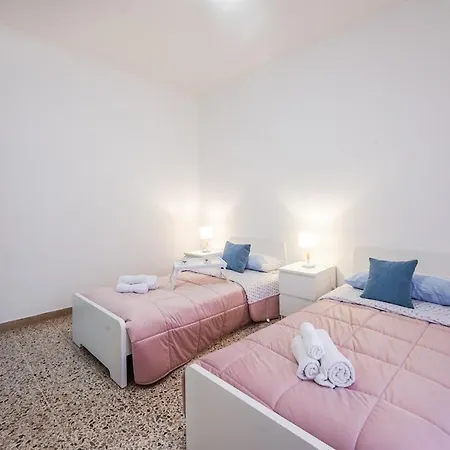 公寓 Smart Near Policlinico & Center 摩德纳