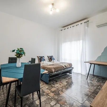 Apartment Smart Near Policlinico & Center