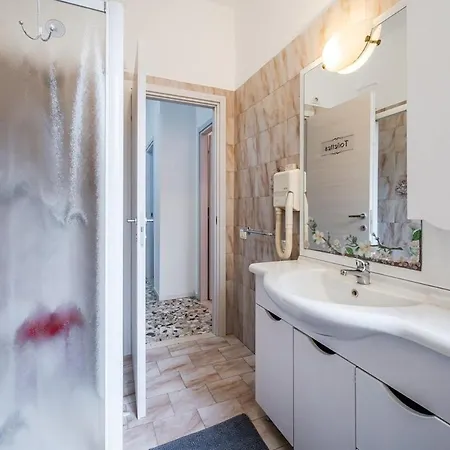 Smart Near Policlinico & Center *