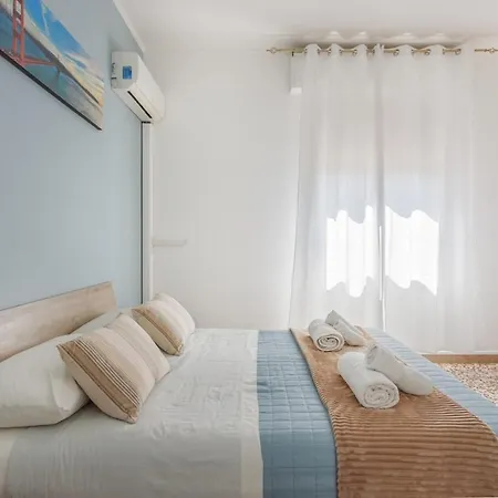 Smart Near Policlinico & Center Lejlighed *