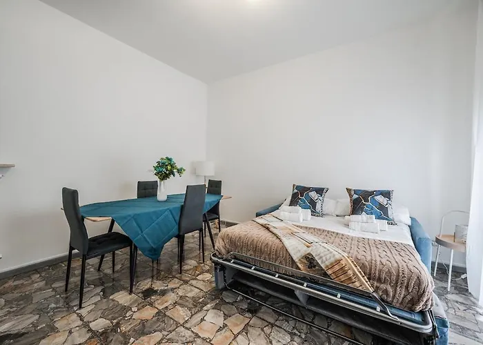 Apartment Smart Near Policlinico & Center Modena